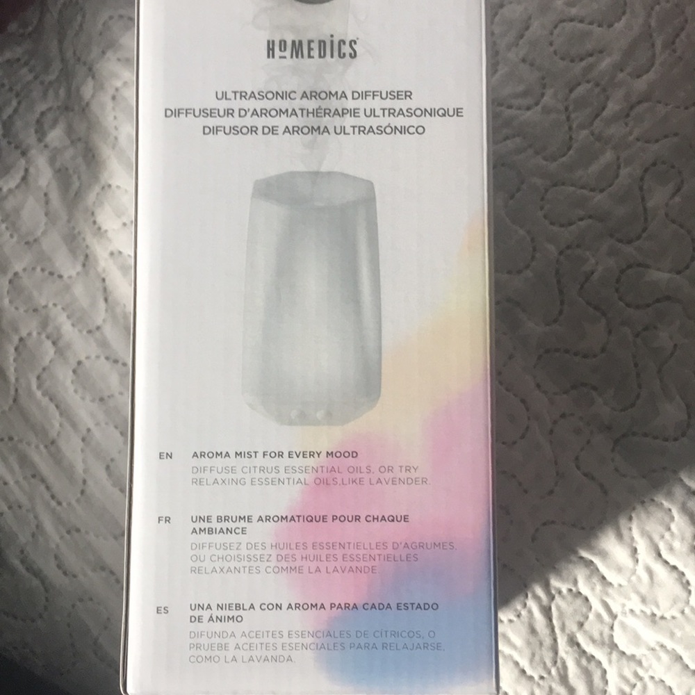 Color changing Essential Oil diffuser and oils - Picture 4 of 13